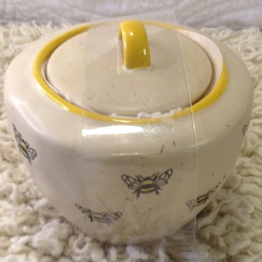 NOS 2020 Spectrum Designz Barney Bee Sugar/Honey Bowl w/lid Cabincore Bee Keeper